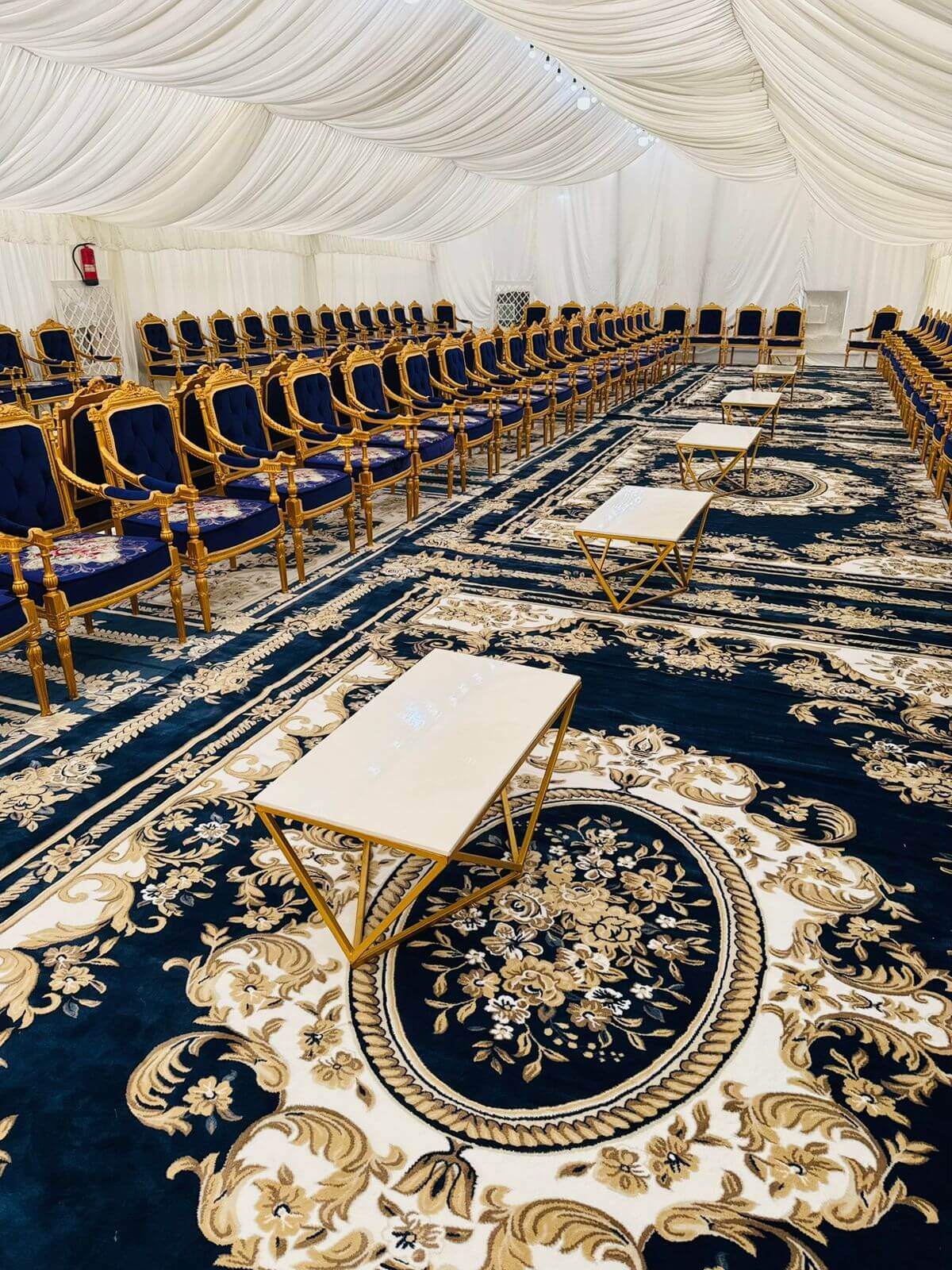 خيمة عزاء كبيرة